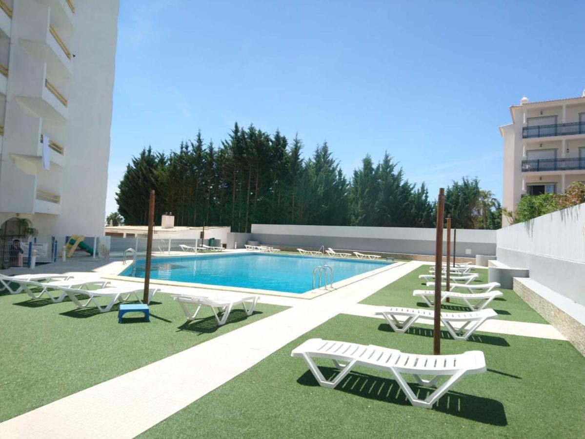 Apartment Apartamento T1 Com Piscina, Em Montechoro, Albufeira, Algarve